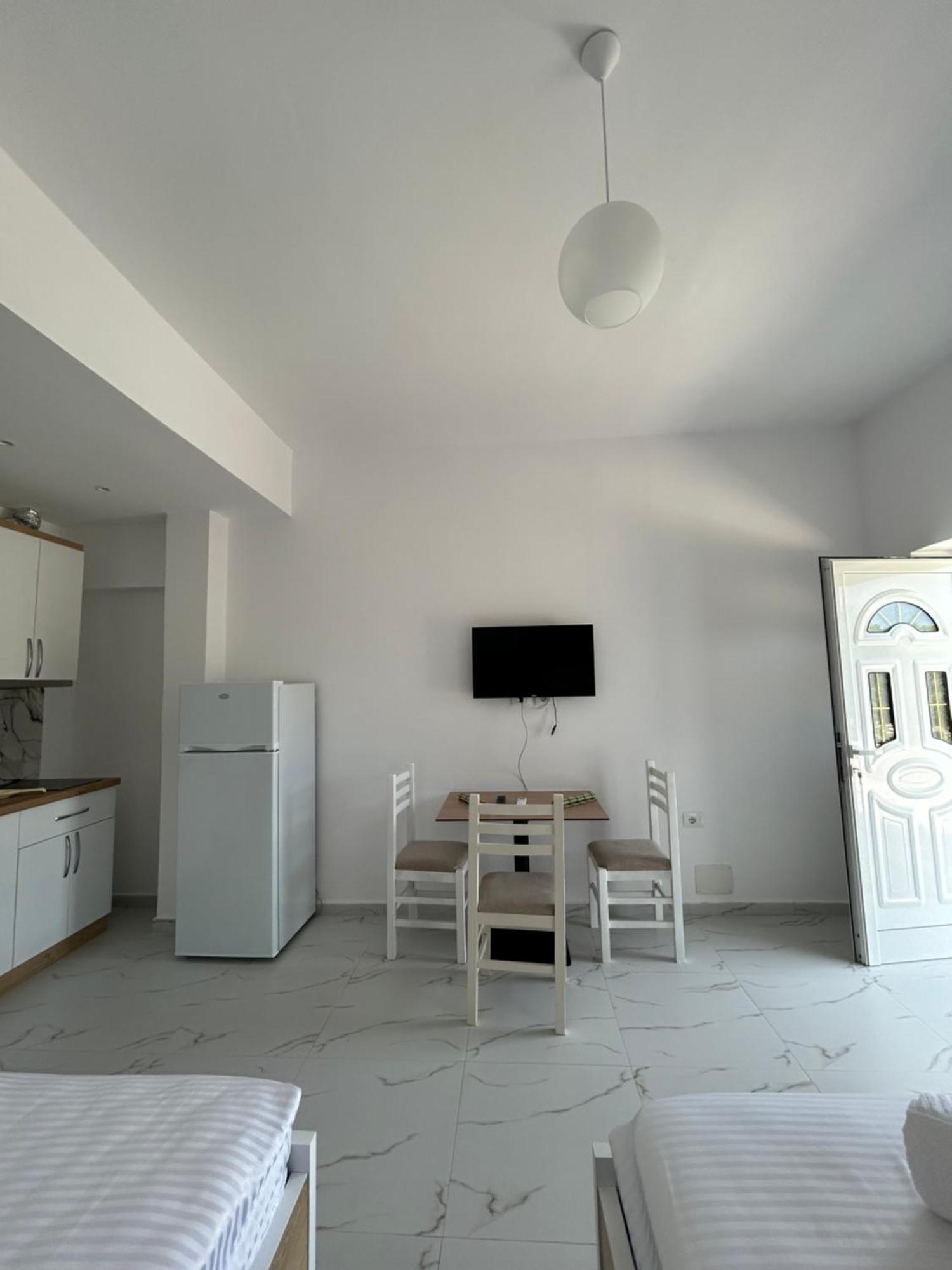 Vila Roan Vlorë Buitenkant foto