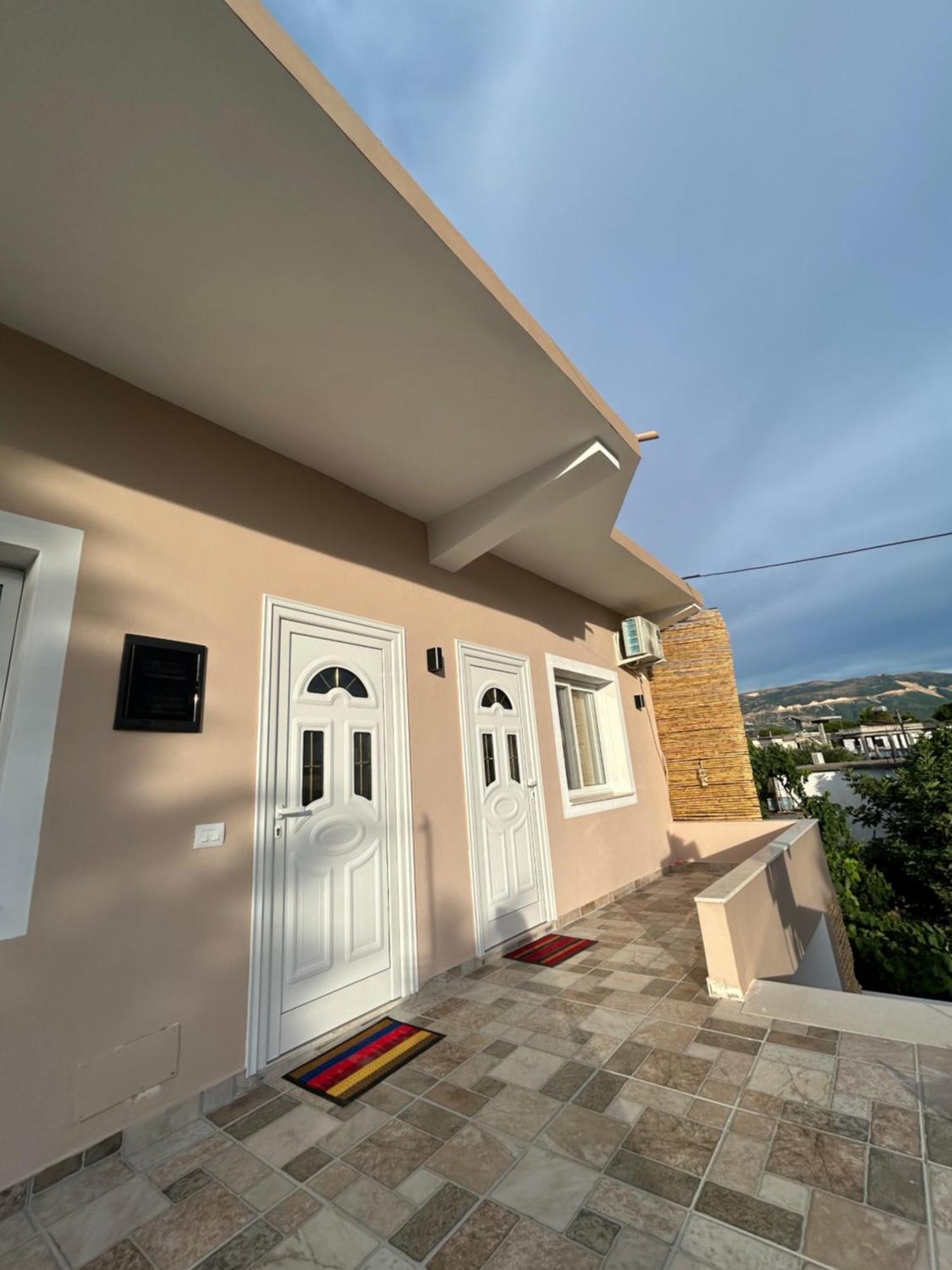 Vila Roan Vlorë Buitenkant foto